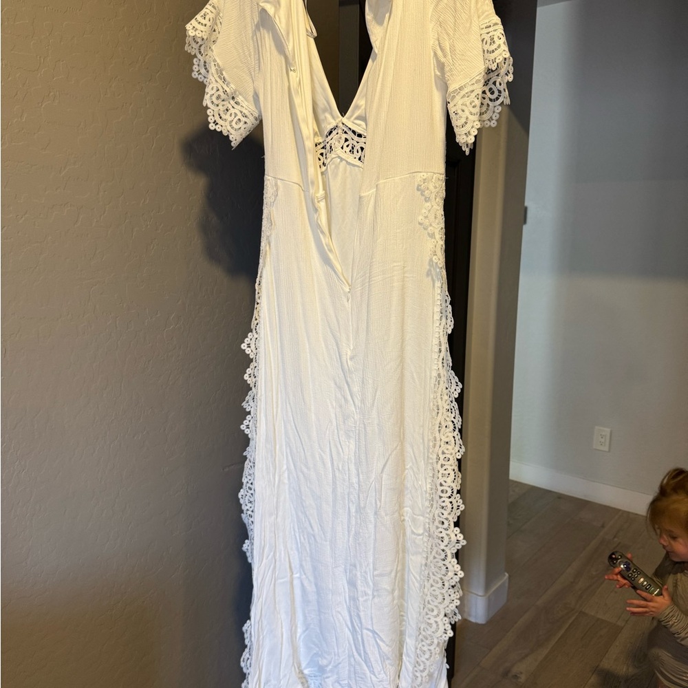 Lulu's White Lace Maxi Dress